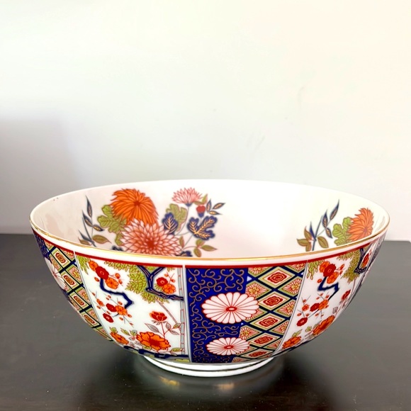 Lovely decorative Japanese Imari style porcelain bowl - Picture 2 of 3